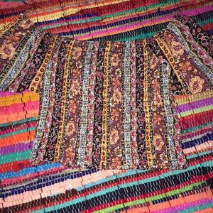 Off the shoulder top! Floral print. Super stylish